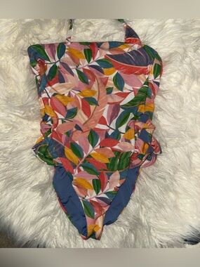 BECCA swim one piece